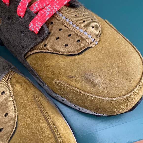 Nike Air Huaraches - Picture 5 of 6